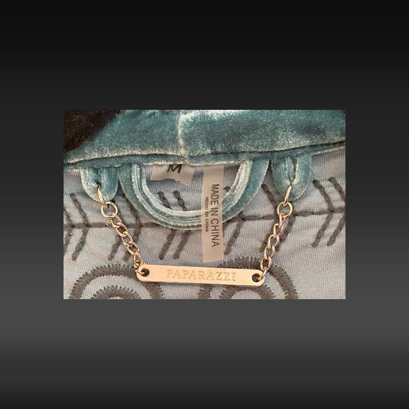 Paparazzi by Biz Velvet Embroidered Kimono Size Medium - Picture 3 of 4